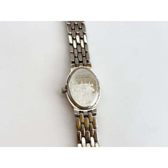 Regency Oval Face Chainlink Vintage Ladies Wristwatch - 18mm - WORKS! - Picture 4 of 8